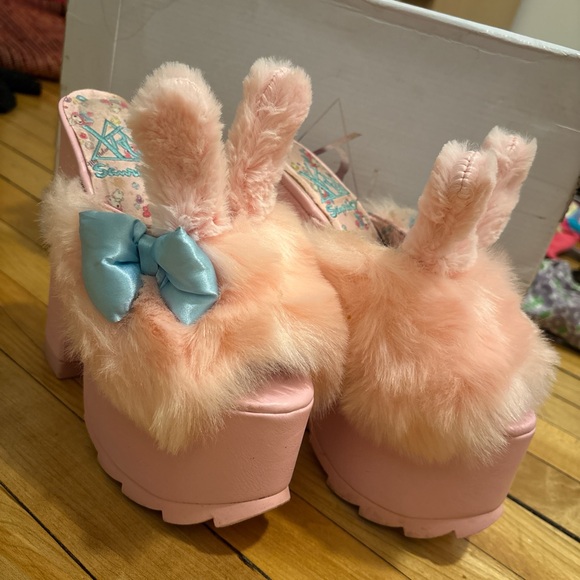 YRU Shoes - Sanrio x YRU Pink My Melody Platform Heels